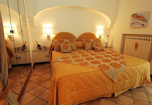 Weekend A Napoli 3*